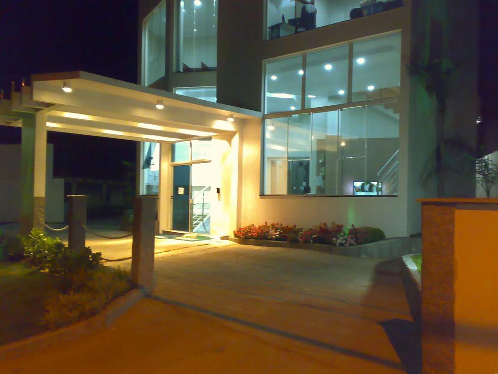 Hotel Brasil ペーニャ エクステリア 写真